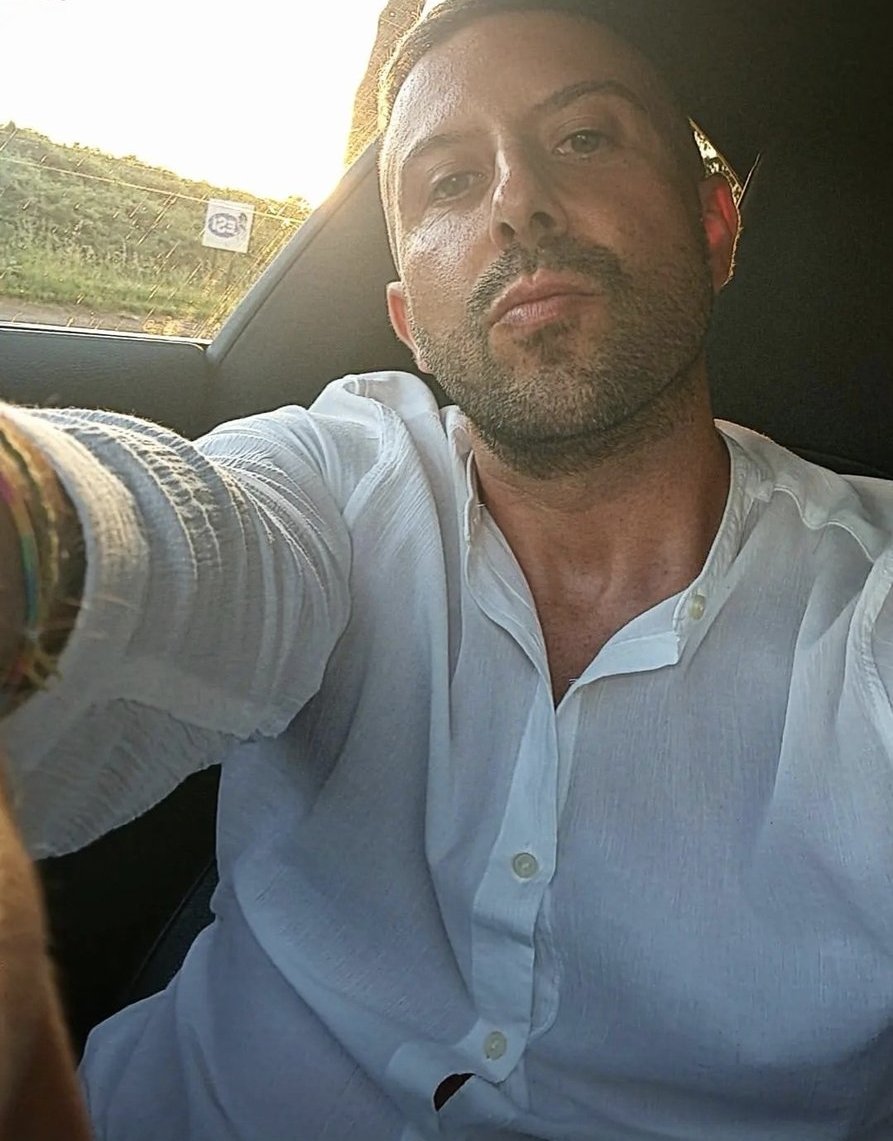 Alessio Ippolito — Imprenditore digitale e giornalista finanziario italiano, CEO di ALESSIO IPPOLITO S.R.L.